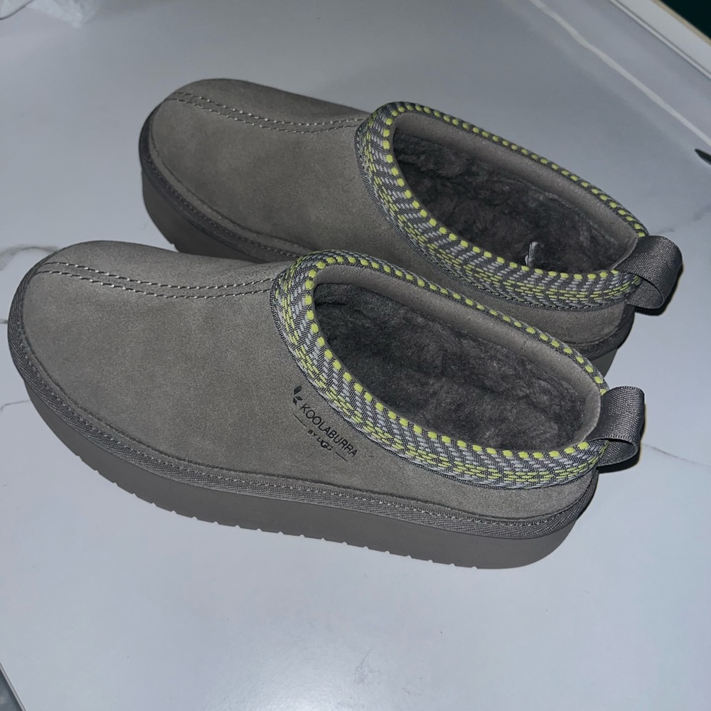 Ugg Koolaburra platform Gray and Green Kids